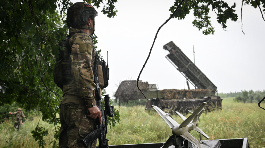 Средства ПВО за 12 часов уничтожили 438 украинских беспилотников