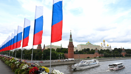 Путин поздравил россиян с Днем Государственного флага