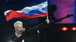 SHAMAN поздравил россиян с Днем Государственного флага