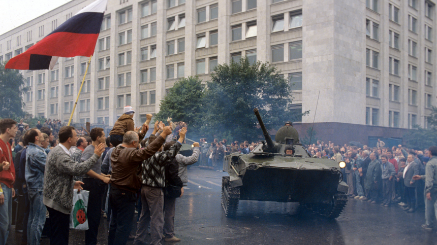 Танец лебедей, баррикады и конец эпохи: главные тайны путча 1991 года
