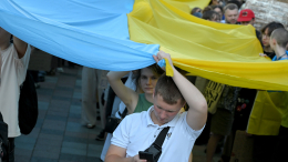 Нехватка совести и личного состава: украинцы спасаются от ТЦК на броневиках
