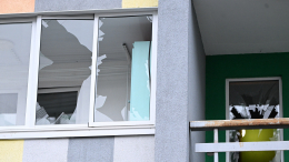 В жилом доме в Севастополе вспыхнул пожар после прилета дрона ВСУ