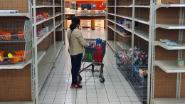 В супермаркетах Киева опустели полки с продуктами