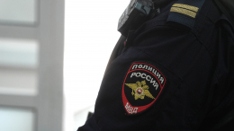 Школьница напала на учительницу перед линейкой в Красноярском крае