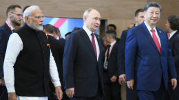 Путин, Си Цзиньпин и Моди пообщались «на ногах» в рамках ШОС