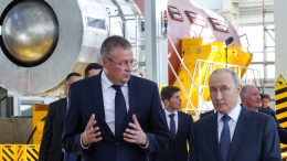 «Не ожидал, что будет так круто»: подробности визита Путина на верфь «Звезда»