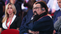 «Лучший посланец мира»: Путин рассказал о дружбе России со Стивеном Сигалом