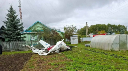 Самолет Cessnа упал в огород частного дома в Татарстане