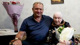 100-летняя жительница Донецка приняла участие в выборах в Госдуму