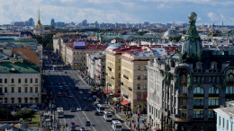 Невский снова как на открытке: Петербург раскрыл тайны старых домов