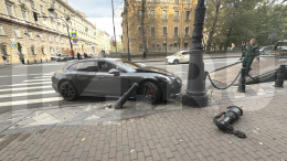 Porsche жены миллиардера разбился в Петербурге