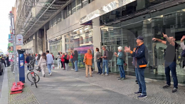 В Берлине прошла акция против закрытия Русского дома