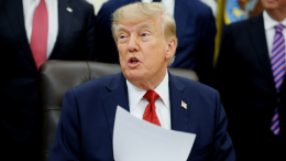 Трамп подписал закон о санкциях в отношении России