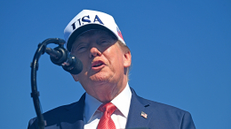 «Он поразителен»: Трамп придумал новое название искусственному интеллекту
