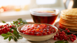 Готовим вкусное варенье из рябины на зиму: рецепты из красных и черных ягод
