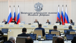 Памфилова вручила удостоверения представителям пяти парламентских партий