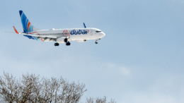 Паника, крики и раненый пилот: новые кадры из салона самолета Flydubai, который пытались захватить