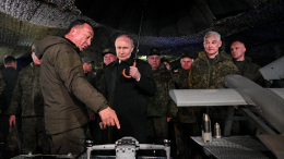 Укрепляется доверие: Путин встретился с военными атташе на полигоне «Чебаркульский»
