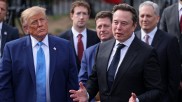 «Так-то лучше»: после указа Трампа Маск начал называть ИИ «суперинтеллектом»