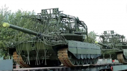 Российские военные получили за месяц более десяти тысяч единиц техники