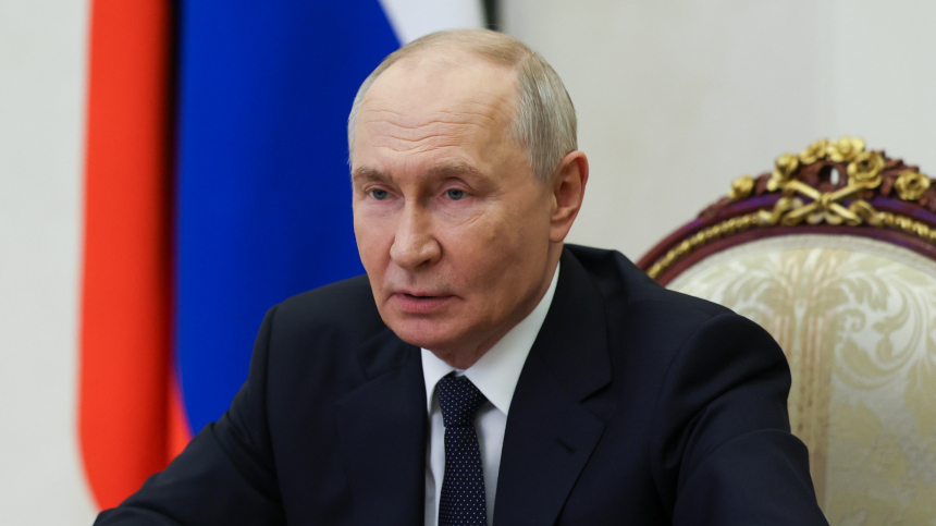 Путин получил доклады об атакованном в Черном море танкере