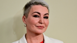 «Легко осудить»: Катя Лель об отношениях детей и родителей
