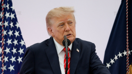 «Создает проблемы всему миру»: Трамп призвал сменить лидера Украины