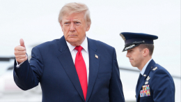 Сделка с Путиным и критика Зеленского: новый поворот в политике Трампа