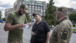 Проверяют реакцию? Сотрудники ТЦК начали проникать в частные дома на Украине