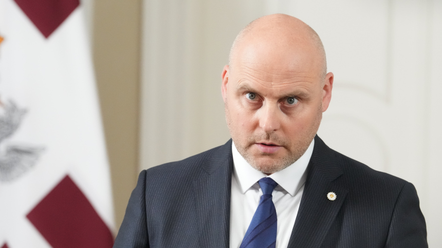 Меньше пить, больше помогать: отказаться от пива ради Украины призвал европейцев премьер Латвии