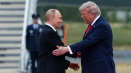 «С Зеленским сложнее иметь дело, чем с Путиным»: Трамп о переговорах по Украине