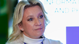 «Охота на россиян по всему миру»: Захарова призвала быть осторожнее за границей