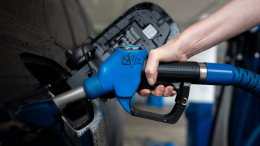 Стоимость нефти Brent впервые за месяц поднялась выше 109 долларов за баррель