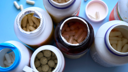 Пьете БАДы ради здоровья? Какие популярные добавки могут навредить