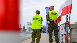 Такого не было восемь лет: поляк пересек границу России по берегу моря
